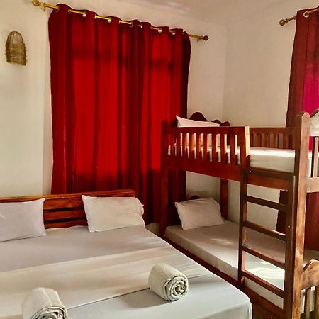 Hotel Nomad Cave- Stonetown à Zanzibar Extérieur photo