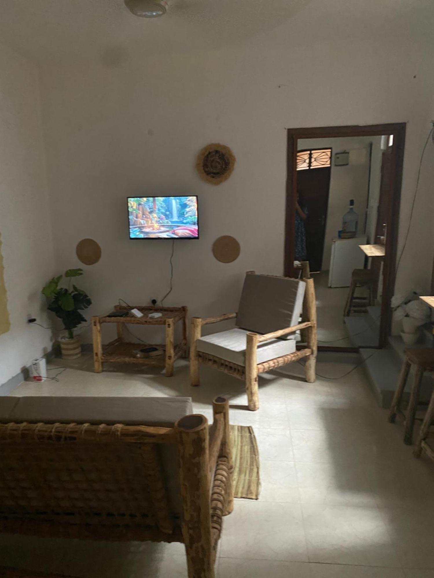 Hotel Nomad Cave- Stonetown à Zanzibar Extérieur photo